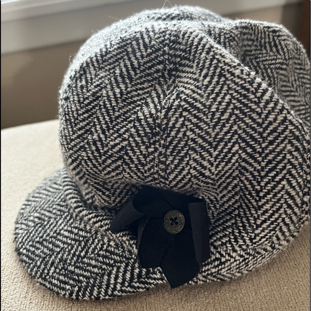 Vintage Black and White Herringbone Wool Hat